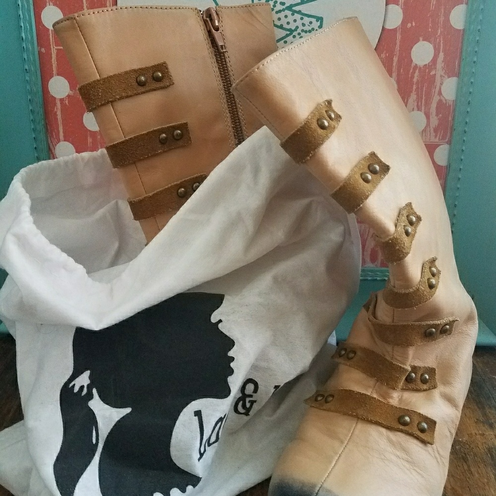 Girls boots